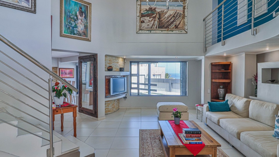 4 Bedroom Property for Sale in Perlemoenbaai Western Cape